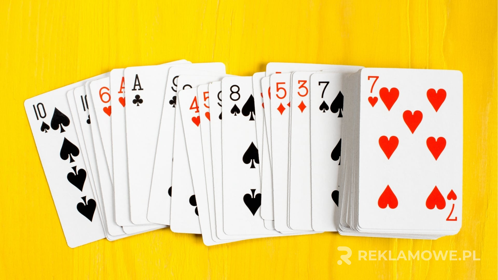 Spersonalizowane karty reklamowe dla różnych grup docelowych